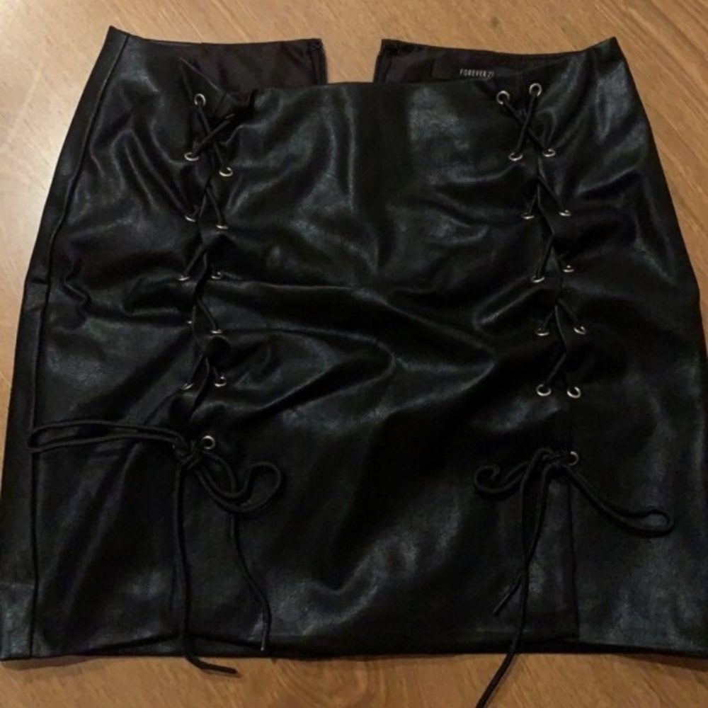 Leather skirt